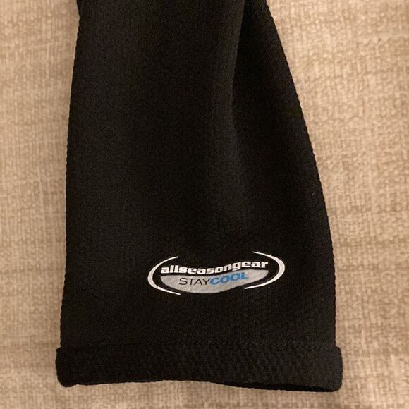 Under Armour Women’s Black Long Sleeve Tee Shirt. Size Small. - Picture 5 of 5